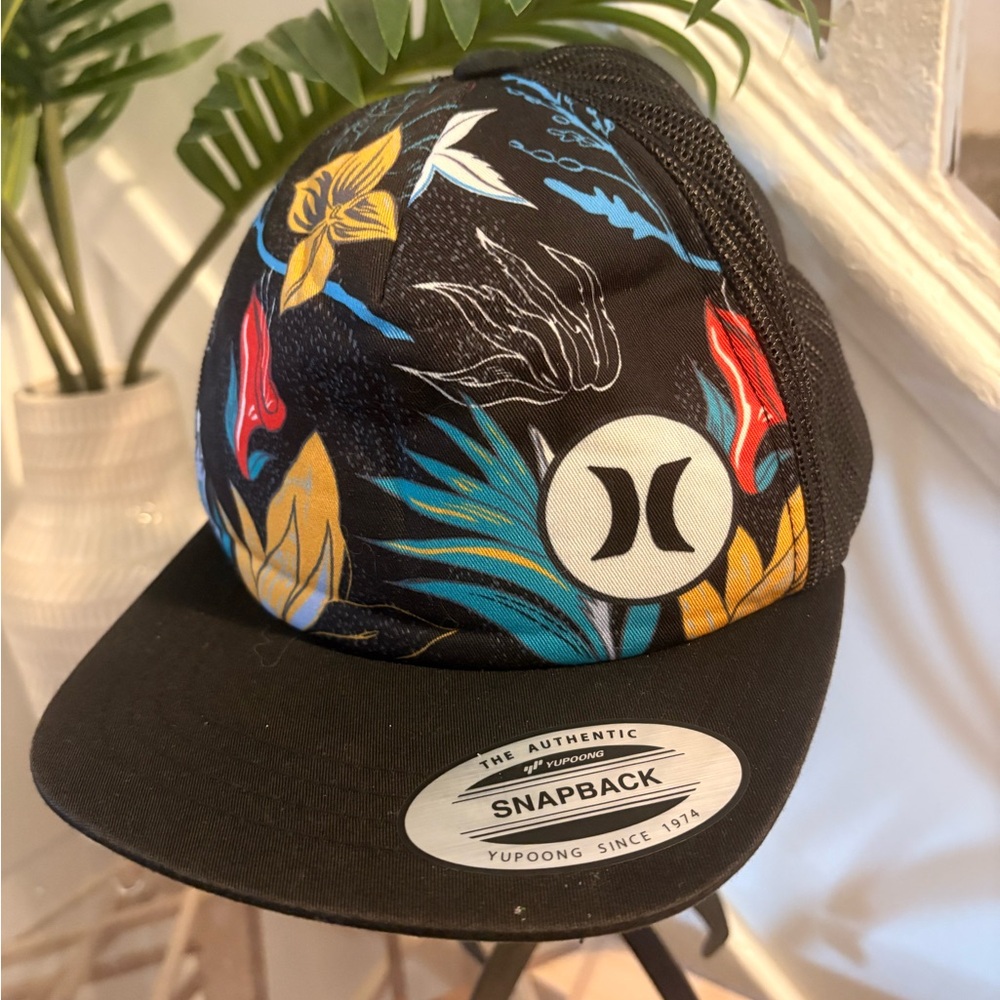 Hurley Black Tropical Floral Mesh Snapback Hat